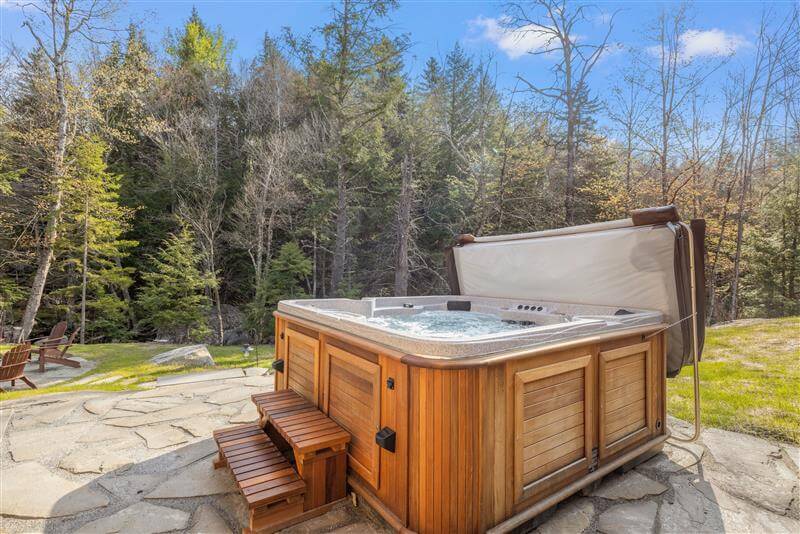 Hot Tub Maintenance Tips for Year-Round Use