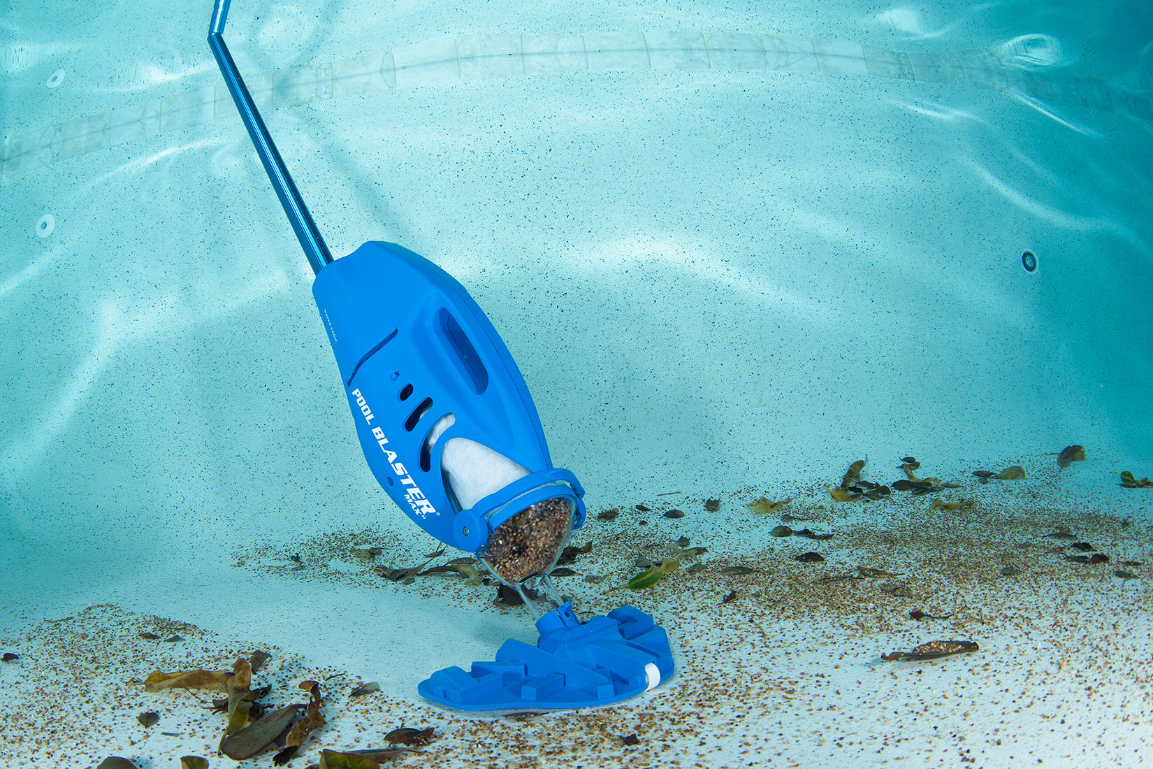 the-3-best-above-ground-pool-vacuums-your-pool-deserves-banner-image-desktop-11475.jpg